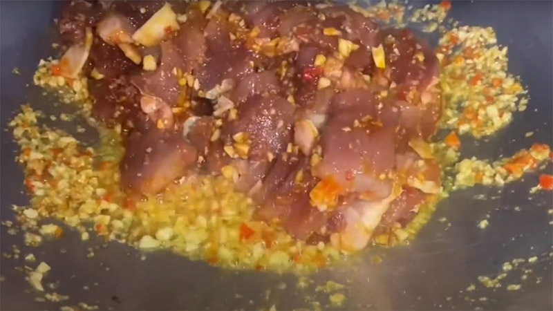 Xào thịt săn lại Xào thịt săn lại