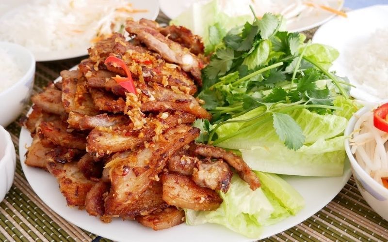 Thịt heo rừng nướng sả ớt ngon không cưỡng nổi